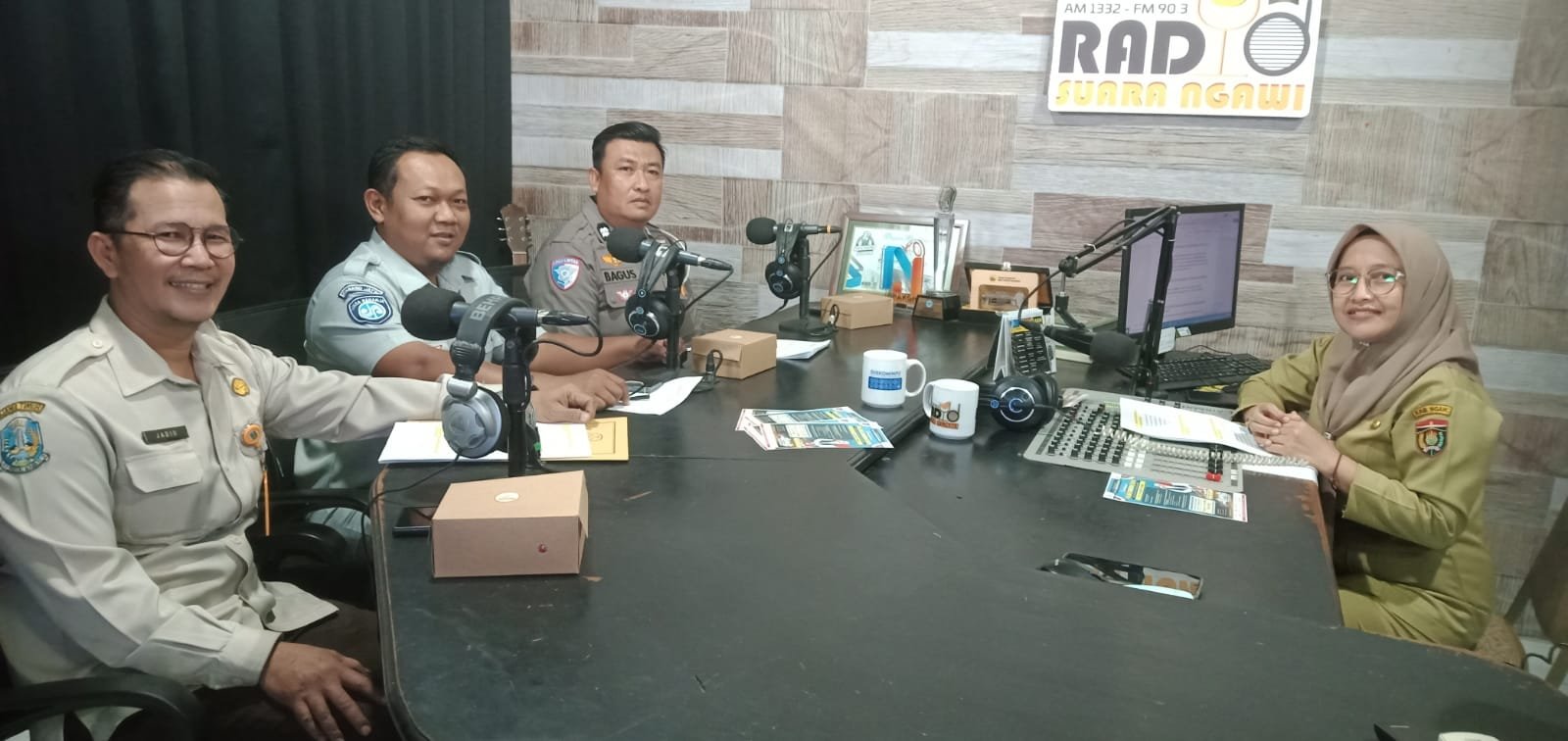 Jasa Raharja dan Tim Pembina Samsat Ngawi Perluas Sosialisasi Program Pembebasan Pajak Daerah Lewat Radio Jasa Raharja dan Tim Pembina Samsat Ngawi Perluas Sosialisasi Program Pembebasan Pajak Daerah Lewat Radio