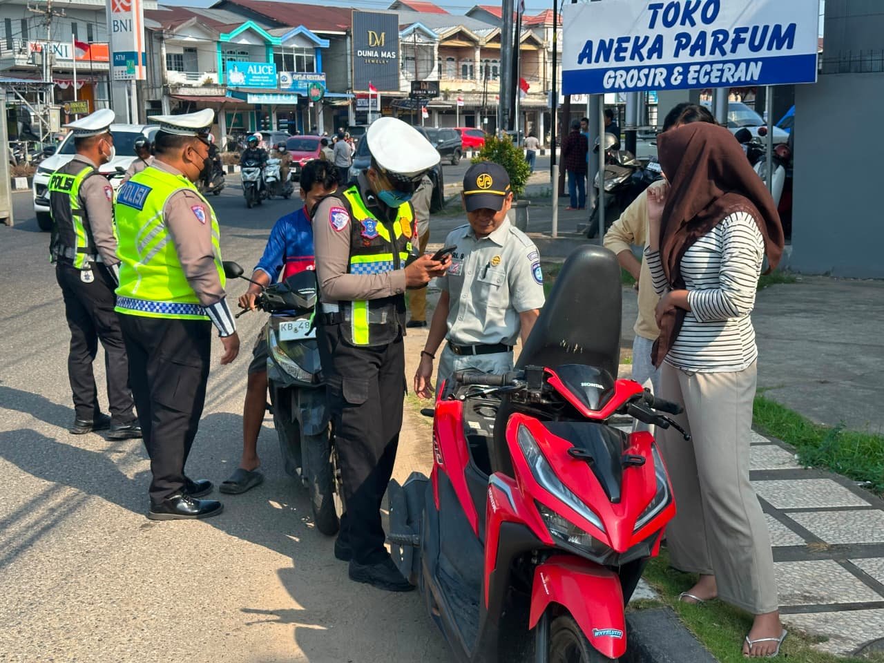 Jasa Raharja Kalbar Bersama Tim Pembina Samsat Dorong Kepatuhan Pajak Kendaraan di Ketapang