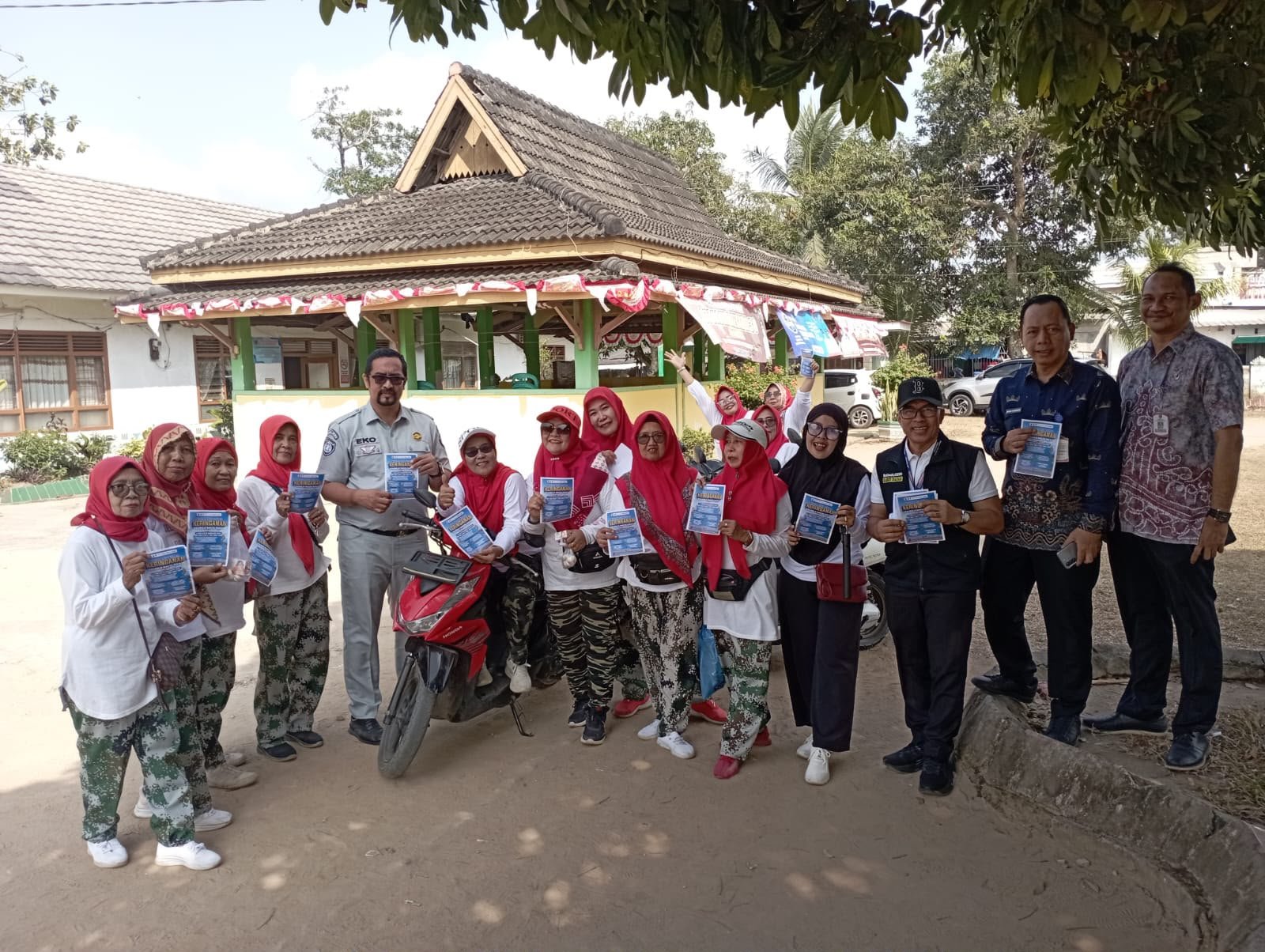 Sasar Pasar dan Pusat Aktivitas Warga, Jasa Raharja Gencarkan Sosialisasi Keringanan Pajak Sasar Pasar dan Pusat Aktivitas Warga, Jasa Raharja Gencarkan Sosialisasi Keringanan Pajak