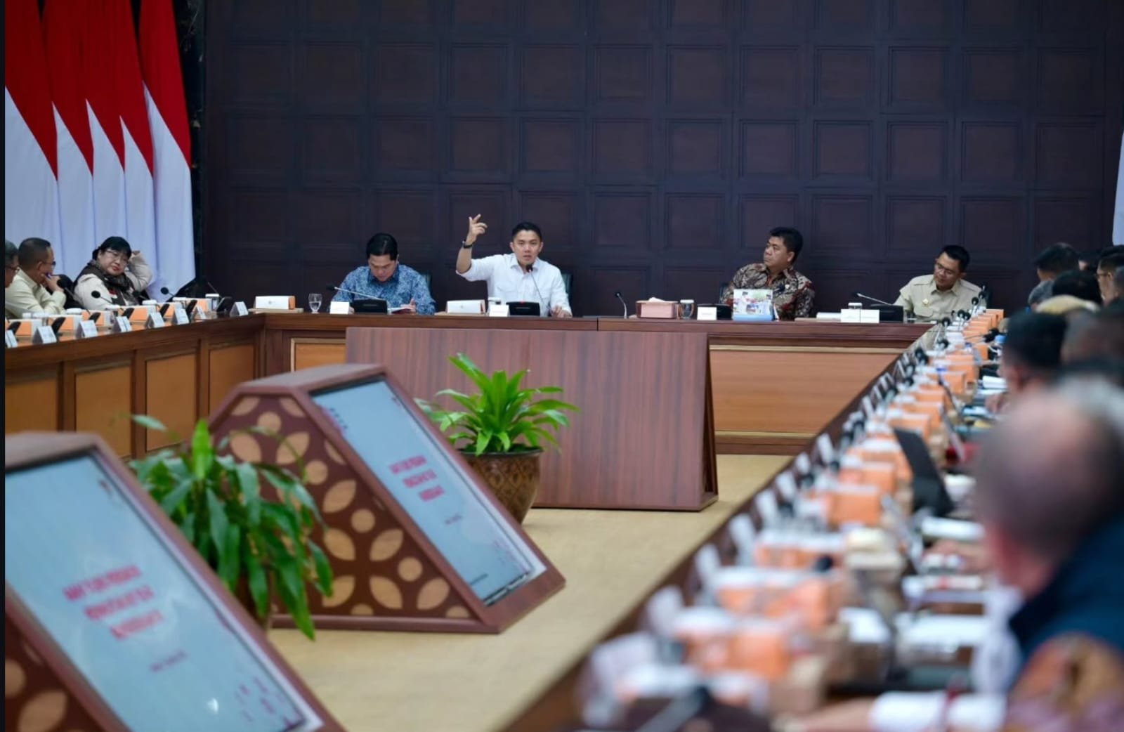 Kemensetneg Matangkan Persiapan HUT ke-81 RI, Upacara hingga Pesta Rakyat Dibahas