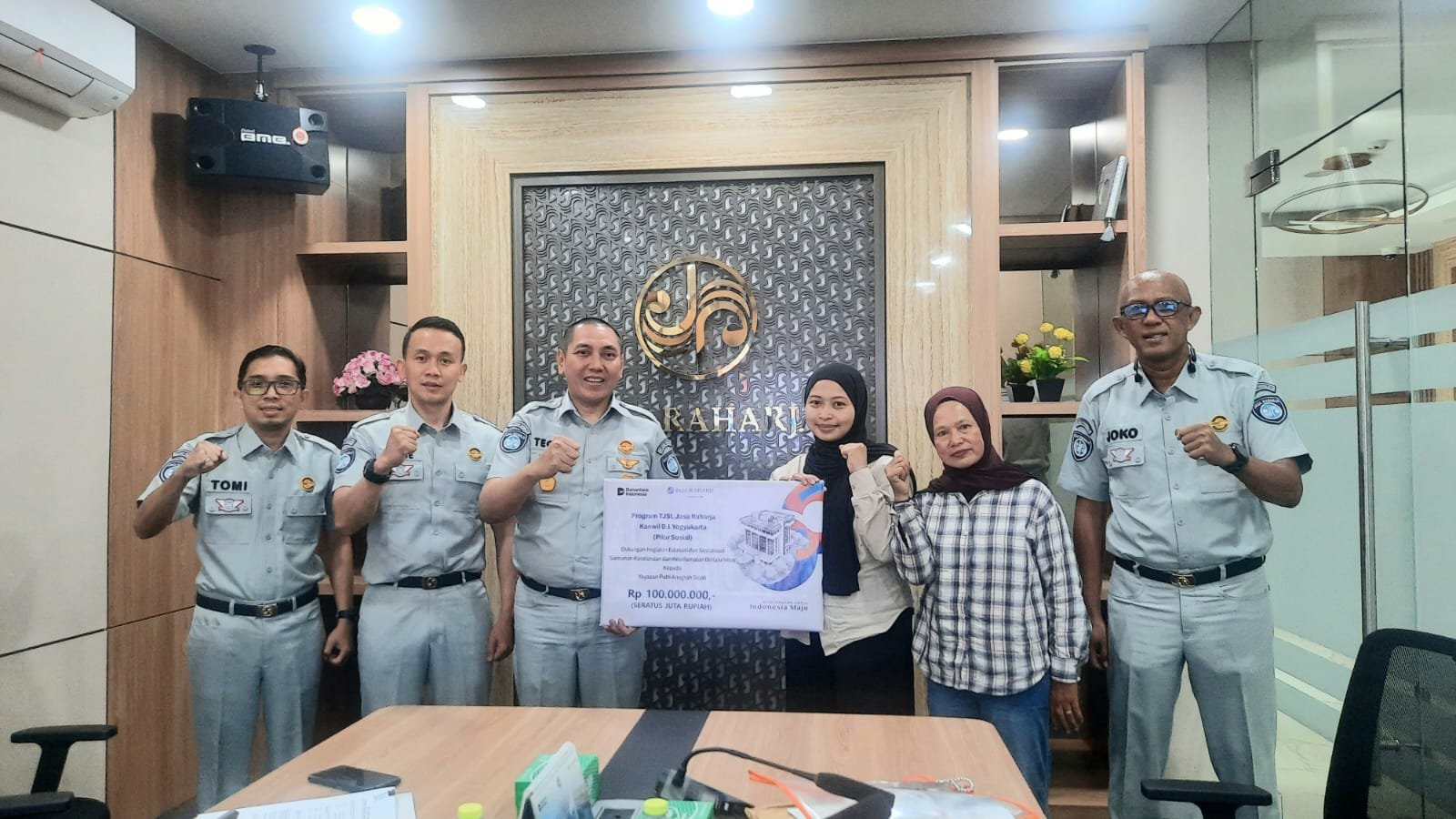 Jasa Raharja Dukung Edukasi Keselamatan Berlalu Lintas melalui Bantuan TJSL kepada Yayasan Putri Anugrah Sejati Jasa Raharja Dukung Edukasi Keselamatan Berlalu Lintas melalui Bantuan TJSL kepada Yayasan Putri Anugrah Sejati