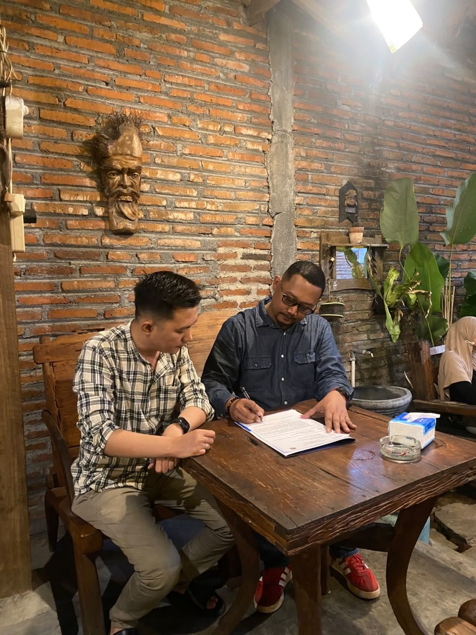 Apresiasi Wajib Pajak Taat, Jasa Raharja Kolaborasi Dengan Merchant Warung J Kopi Probolinggo.