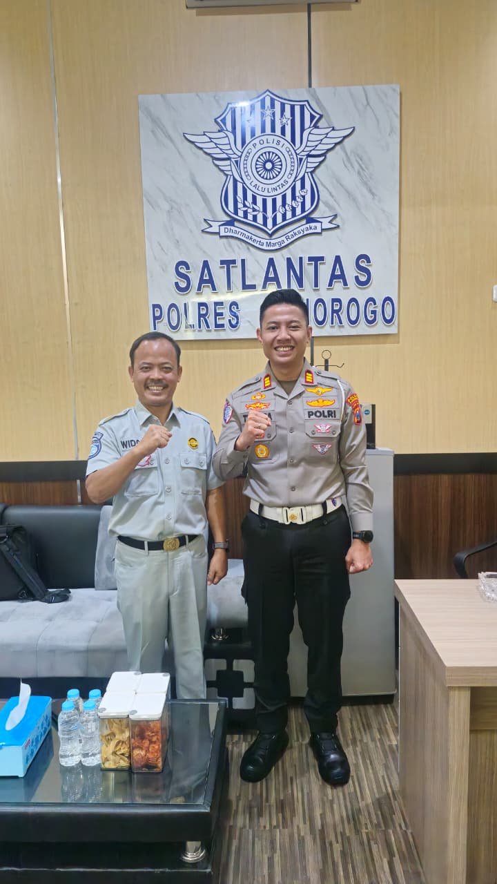 Jasa Raharja dan Satlantas Polres Ponorogo Perkuat Sinergi untuk Menekan Kecelakaan Lalu Lintas Jasa Raharja dan Satlantas Polres Ponorogo Perkuat Sinergi untuk Menekan Kecelakaan Lalu Lintas