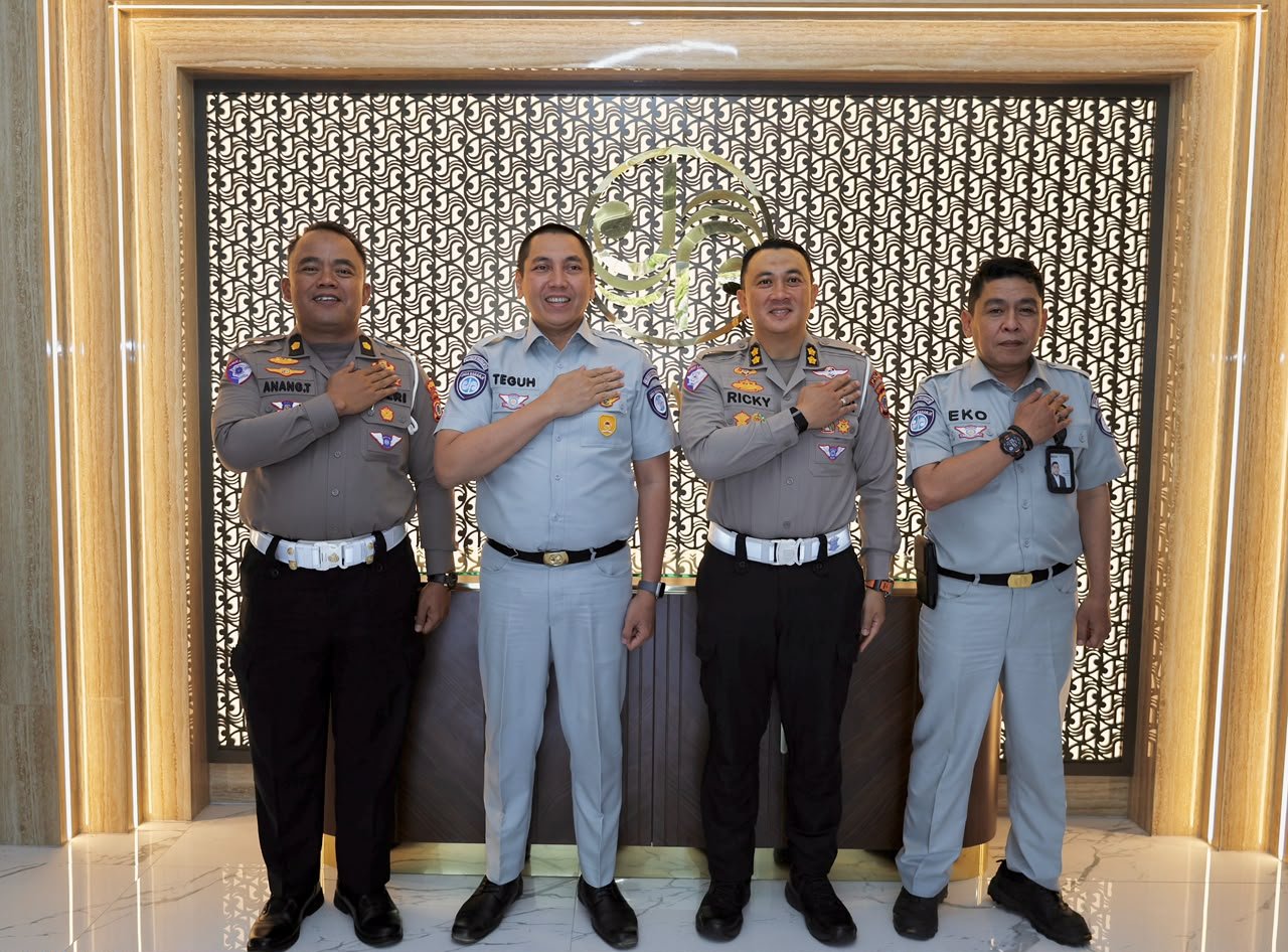 Menyatukan Langkah untuk Pelayanan, Jasa Raharja dan Ditlantas Polda DIY Perkuat Kolaborasi Kesamsatan Menyatukan Langkah untuk Pelayanan, Jasa Raharja dan Ditlantas Polda DIY Perkuat Kolaborasi Kesamsatan