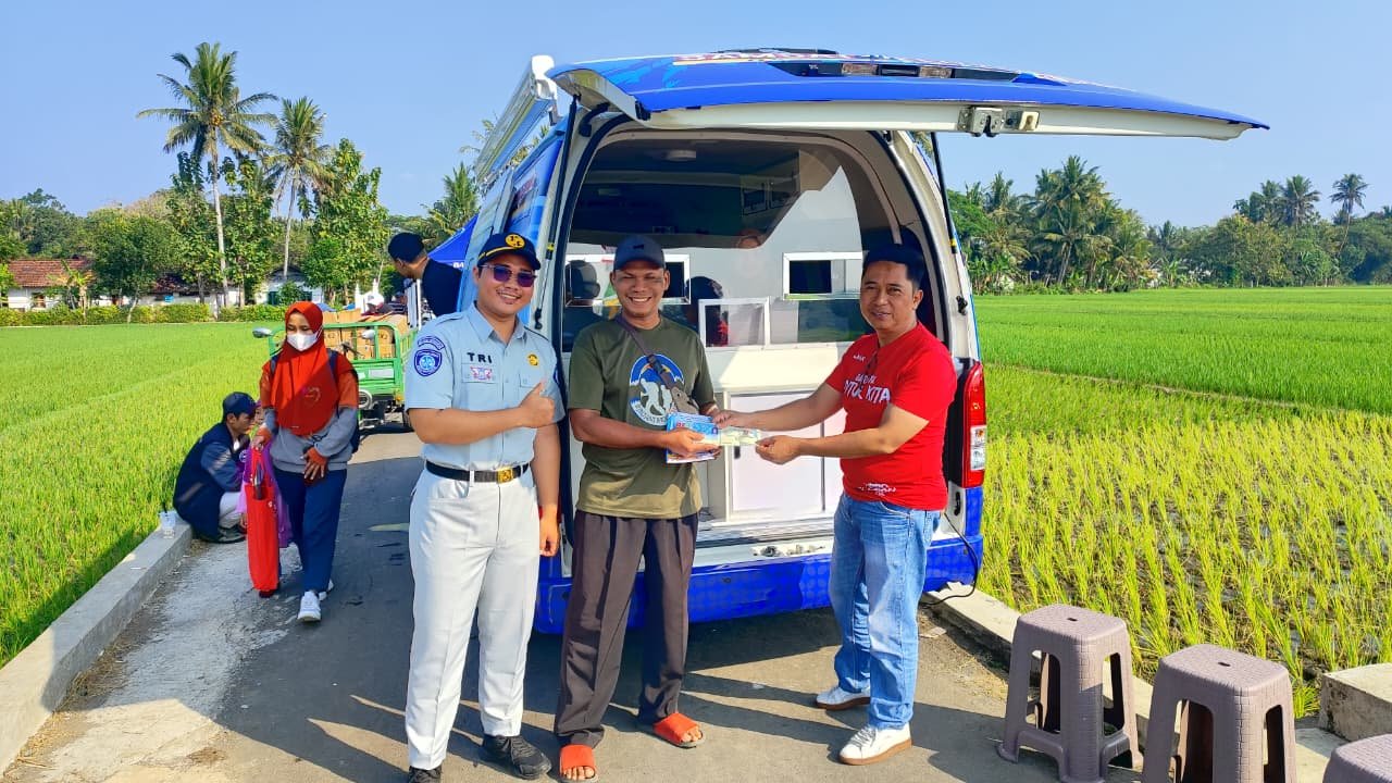 Tak Perlu Tunggu Hari Kerja, Samsat Sleman Jemput Wajib Pajak di Sunmor Bulak Ngijon Tak Perlu Tunggu Hari Kerja, Samsat Sleman Jemput Wajib Pajak di Sunmor Bulak Ngijon