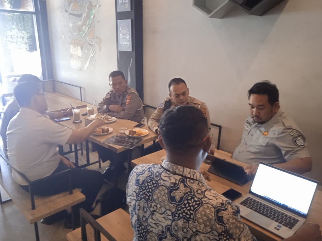 Jasa Raharja Bersama FLLAJ Purwakarta Perkuat Kolaborasi, Fokus Tekan Fatalitas Kecelakaan Lalu Lintas Jasa Raharja Bersama FLLAJ Purwakarta Perkuat Kolaborasi, Fokus Tekan Fatalitas Kecelakaan Lalu Lintas
