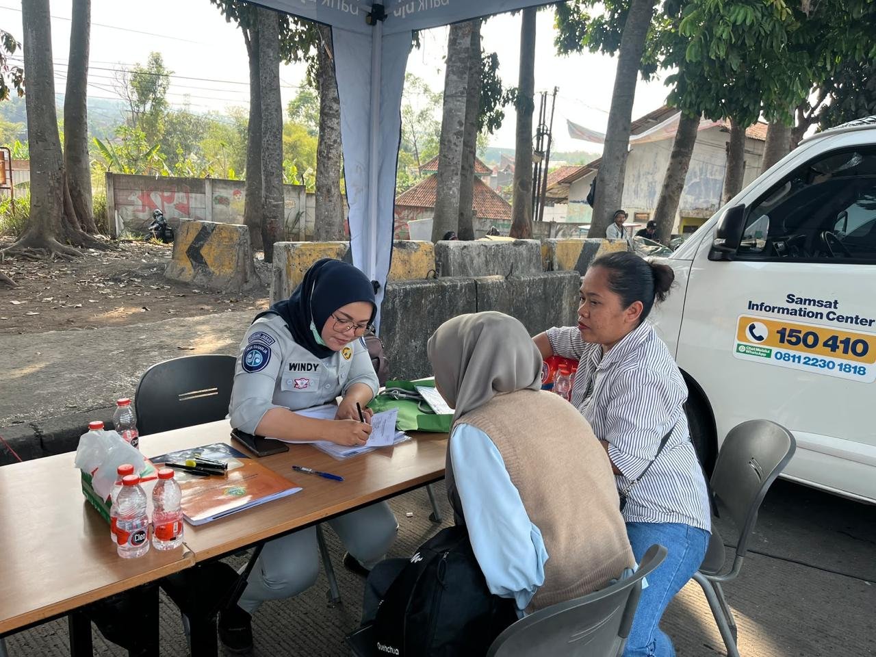 Jasa Raharja Jabar Bersinergi Tingkatkan Kepatuhan Pajak dan Keselamatan melalui Operasi Gabungan di Kab. Bandung Barat Jasa Raharja Jabar Bersinergi Tingkatkan Kepatuhan Pajak dan Keselamatan melalui Operasi Gabungan di Kab. Bandung Barat