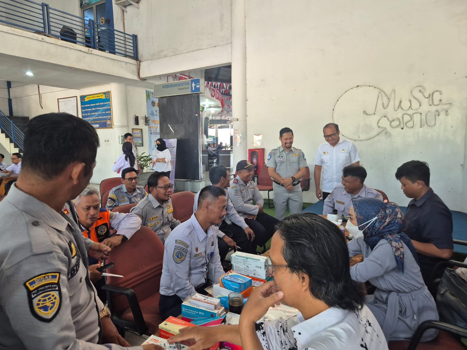 Jasa Raharja Cabang Tasikmalaya Gelar MUKL dan Pengobatan Gratis di Terminal Indihiang dalam Rangka Hari Perhubungan Nasional Jasa Raharja Cabang Tasikmalaya Gelar MUKL dan Pengobatan Gratis di Terminal Indihiang dalam Rangka Hari Perhubungan Nasional