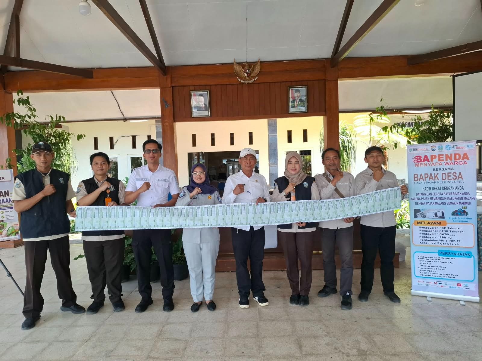 Bapenda Menyapa Warga Sasar Desa Kalisongo untuk Perluas Akses Pelayanan Pajak Kendaraan