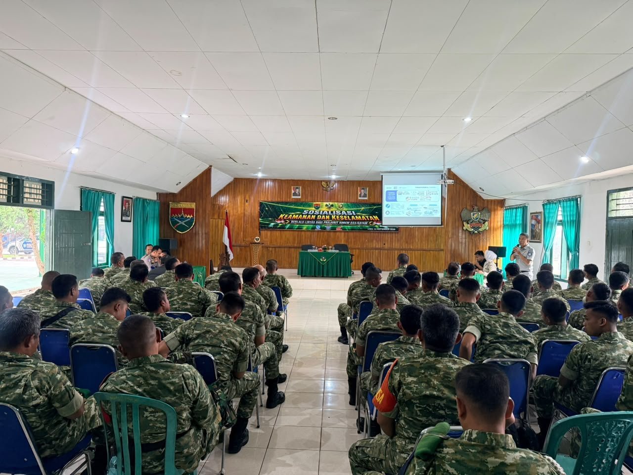 Jasa Raharja Perkuat Edukasi Keselamatan Berlalu Lintas bagi Personel TNI di Lampung Barat Jasa Raharja Perkuat Edukasi Keselamatan Berlalu Lintas bagi Personel TNI di Lampung Barat