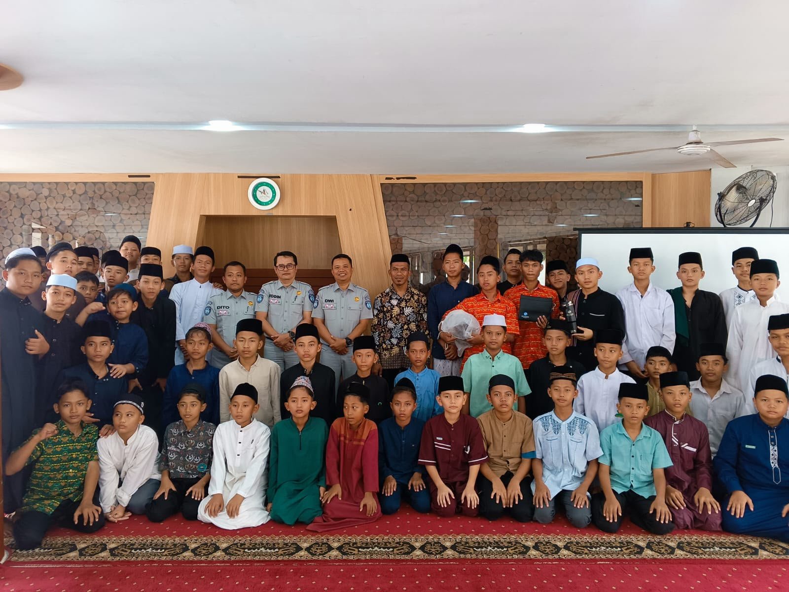 Jasa Raharja Perkuat Edukasi Keselamatan Lalu Lintas di Ponpes Al Bakri Menggala