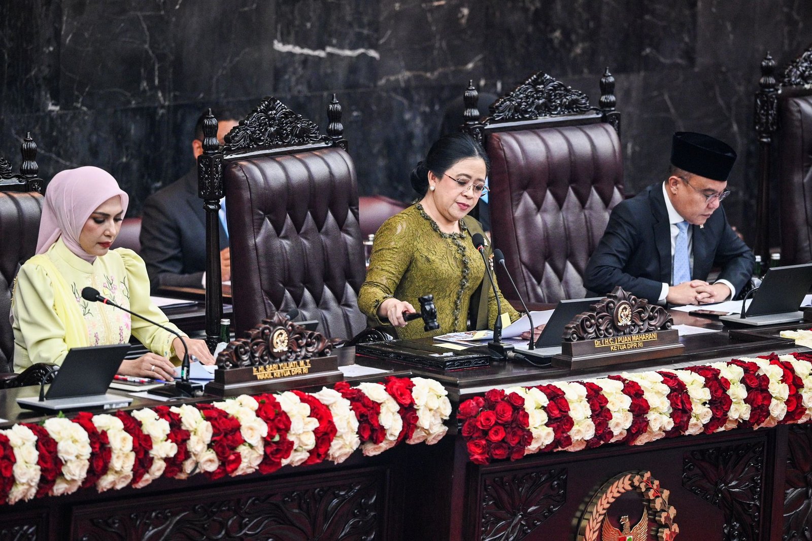 DPR Selesaikan 16 RUU Jadi UU Sepanjang Tahun Sidang 2025–2026 DPR Selesaikan 16 RUU Jadi UU Sepanjang Tahun Sidang 2025–2026