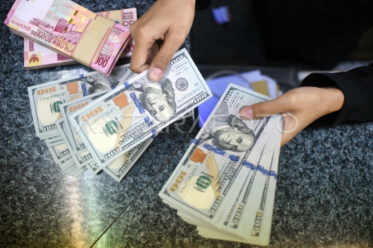 Rupiah Menguat 0,38 Persen ke Rp17.695 per Dolar AS Pagi Ini Rupiah Menguat 0,38 Persen ke Rp17.695 per Dolar AS Pagi Ini