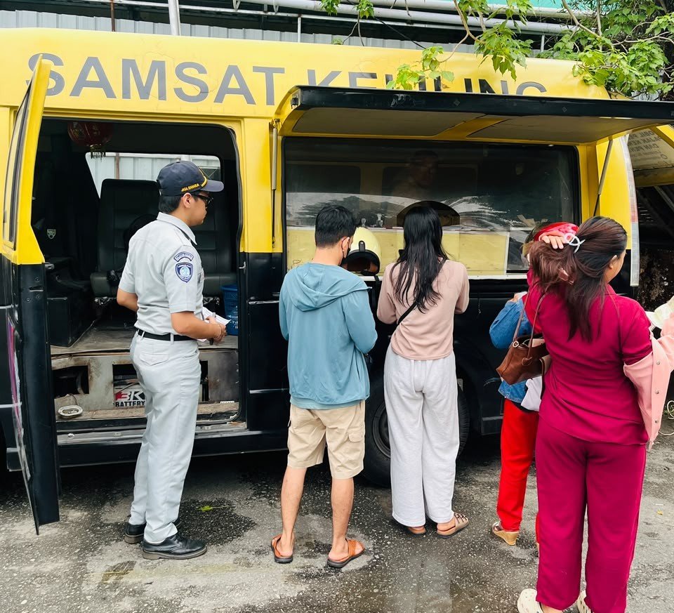 Jasa Raharja Sintang Dukung Operasi Gabungan, Permudah Layanan Pajak melalui Samsat Keliling Jasa Raharja Sintang Dukung Operasi Gabungan, Permudah Layanan Pajak melalui Samsat Keliling