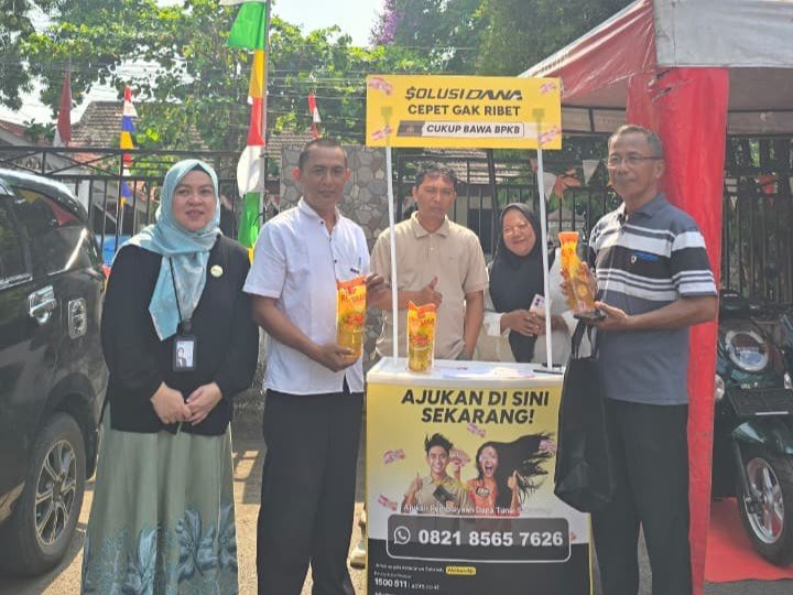 Apresiasi Wajib Pajak Taat, Samsat Metro Hadirkan Service Gratis hingga Tebus Murah Minyak Goreng Apresiasi Wajib Pajak Taat, Samsat Metro Hadirkan Service Gratis hingga Tebus Murah Minyak Goreng