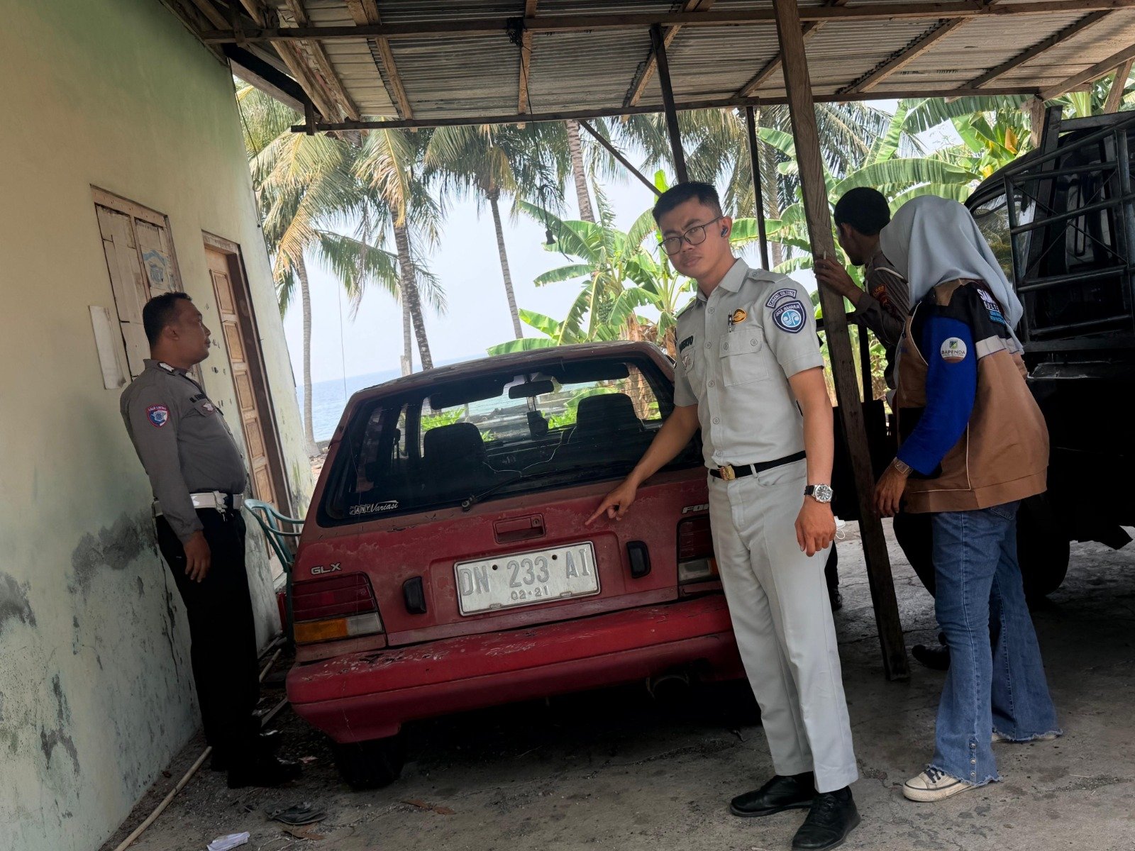 Jasa Raharja Bersama Samsat Tojo Una-Una Hadirkan Layanan Samsat Keliling dan Penagihan Kendaraan di Desa Marowo Jasa Raharja Bersama Samsat Tojo Una-Una Hadirkan Layanan Samsat Keliling dan Penagihan Kendaraan di Desa Marowo
