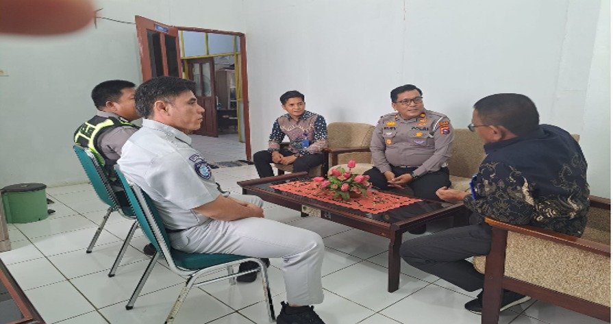 Jasa Raharja Solok Perkuat Gelar FGD, Sinergi untuk Tingkatkan Keselamatan Lalu Lintas dan Kepatuhan Pajak Kendaraan di Dharmasraya Jasa Raharja Solok Perkuat Gelar FGD, Sinergi untuk Tingkatkan Keselamatan Lalu Lintas dan Kepatuhan Pajak Kendaraan di Dharmasraya