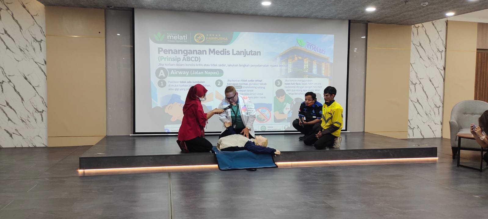 RS Melati Tangerang Tingkatkan Kesiapsiagaan Relawan Ambulans dan Komunitas Ojol dalam Penanganan Korban Kecelakaan Lalu Lintas RS Melati Tangerang Tingkatkan Kesiapsiagaan Relawan Ambulans dan Komunitas Ojol dalam Penanganan Korban Kecelakaan Lalu Lintas