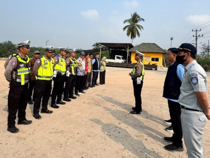 Operasi Gabungan di Tulang Bawang Dorong Kepatuhan Pajak dan Keselamatan Berlalu Lintas Operasi Gabungan di Tulang Bawang Dorong Kepatuhan Pajak dan Keselamatan Berlalu Lintas
