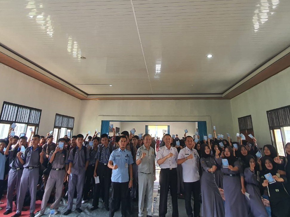 Edukasi Keselamatan dan Pajak Kendaraan Menyapa Pelajar di Lampung Barat
