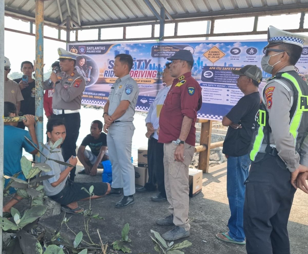 Jasa Raharja Sumbawa Tingkatkan Kesadaran Keselamatan Sopir Truk di Sumbawa Jasa Raharja Sumbawa Tingkatkan Kesadaran Keselamatan Sopir Truk di Sumbawa
