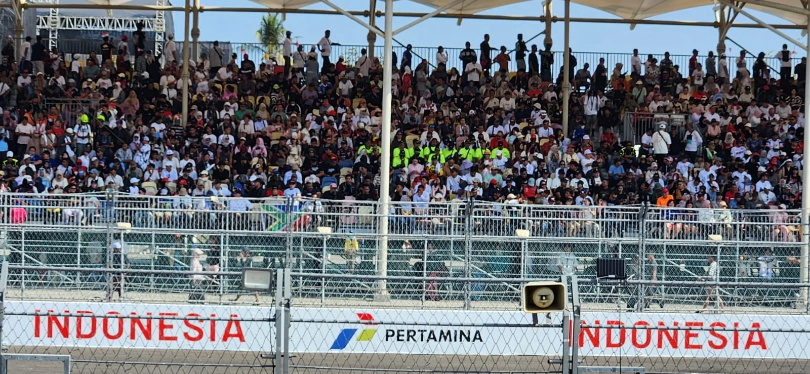 MotoGP Mandalika 2026 Pecahkan Rekor, Total Penonton Tembus 157.875 Orang MotoGP Mandalika 2026 Pecahkan Rekor, Total Penonton Tembus 157.875 Orang