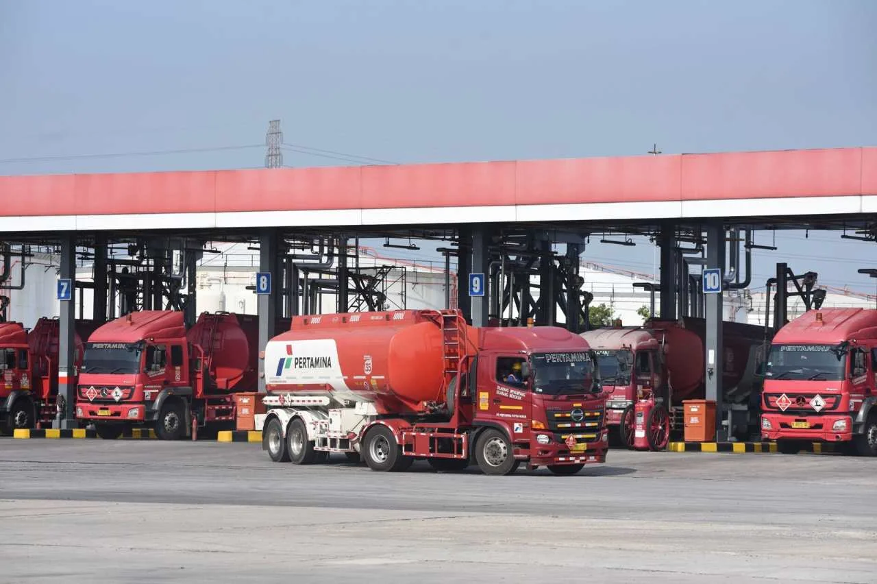 Pertamina Tambah Mobil Tangki BBM di Jawa Timur, Sulawesi Utara, dan Lampung