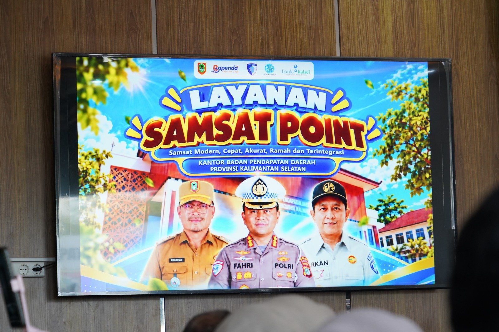 Tim Pembina Samsat Kalsel Launching Samsat Point SMART, Layanan Pajak Kendaraan Makin Dekat Tim Pembina Samsat Kalsel Launching Samsat Point SMART, Layanan Pajak Kendaraan Makin Dekat
