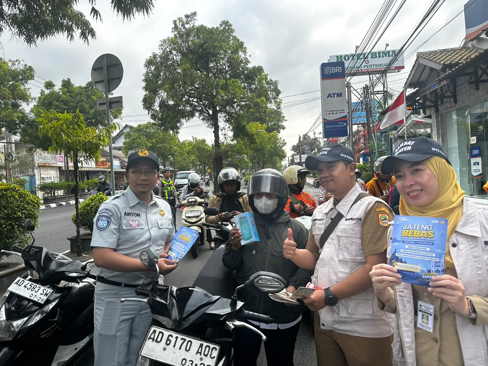 Tim Pembina Samsat Klaten Perkuat Edukasi Keselamatan dan Kepatuhan Pajak melalui Sosialisasi Jateng Bebas Denda Tim Pembina Samsat Klaten Perkuat Edukasi Keselamatan dan Kepatuhan Pajak melalui Sosialisasi Jateng Bebas Denda
