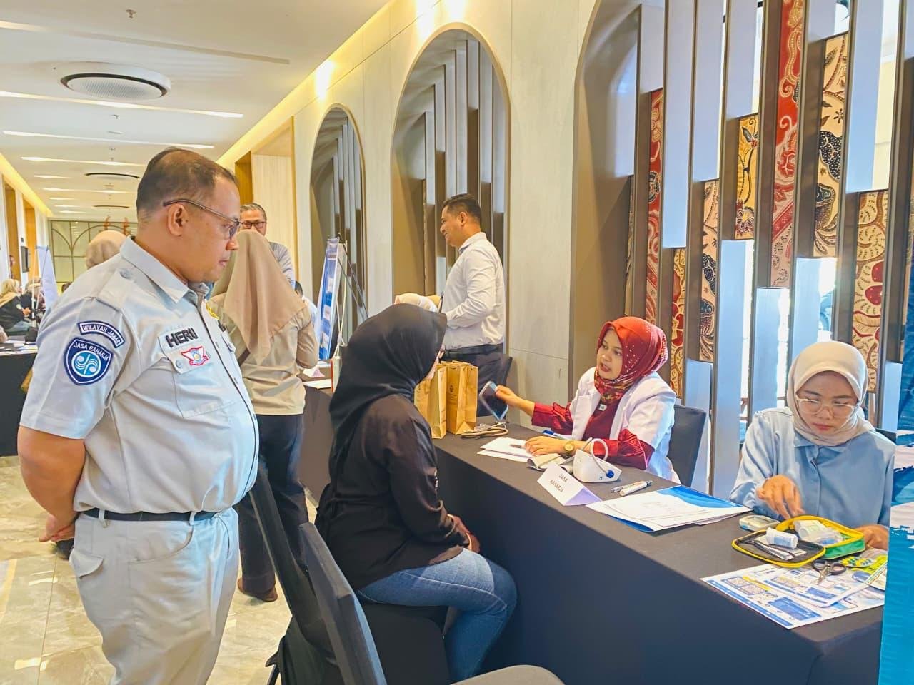 Jasa Raharja Cabang Indramayu Gelar Pelayanan Kesehatan Gratis dalam Rangka Hits dan Gebyar Pajak Vol. II Jasa Raharja Cabang Indramayu Gelar Pelayanan Kesehatan Gratis dalam Rangka Hits dan Gebyar Pajak Vol. II