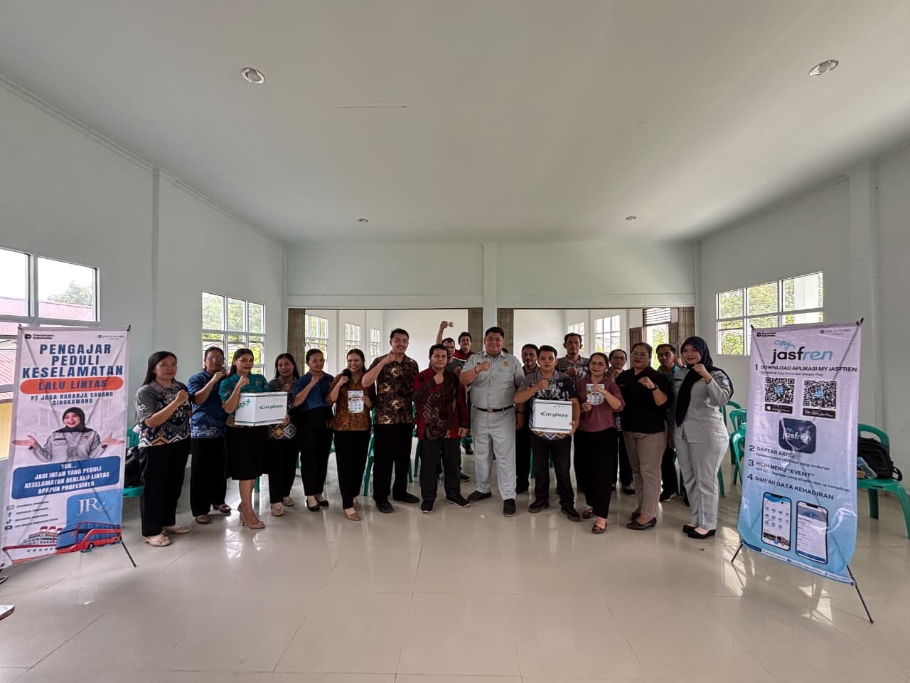 Tanamkan Kesadaran Sejak Dini, Jasa Raharja Singkawang Perkuat Program Pengajar Peduli di Samalantan Tanamkan Kesadaran Sejak Dini, Jasa Raharja Singkawang Perkuat Program Pengajar Peduli di Samalantan