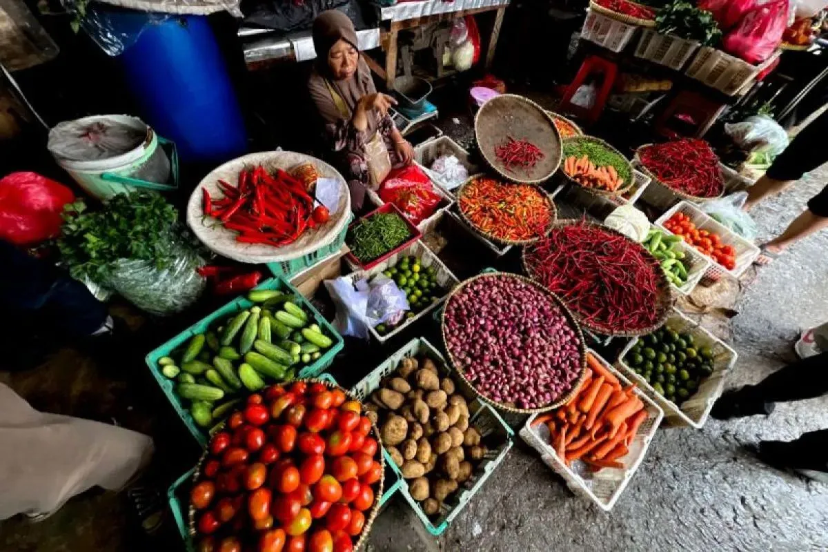 Harga Pangan 28 Oktober 2026: Cabai Merah Keriting Melonjak Jadi Rp92.800 per Kg Harga Pangan 28 Oktober 2026: Cabai Merah Keriting Melonjak Jadi Rp92.800 per Kg