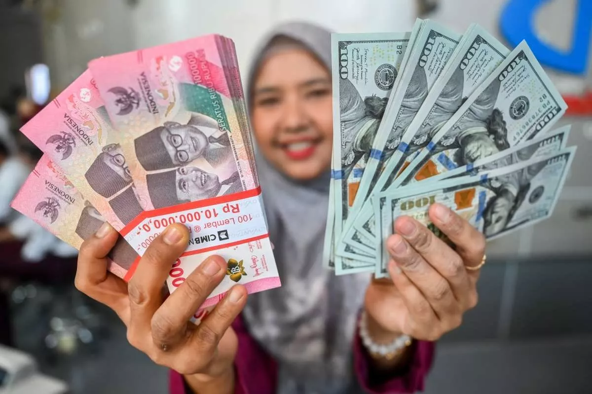Rupiah Loyo ke Rp17.938 per Dolar AS, Sentimen Pasar Domestik Masih Tertekan Rupiah Loyo ke Rp17.938 per Dolar AS, Sentimen Pasar Domestik Masih Tertekan